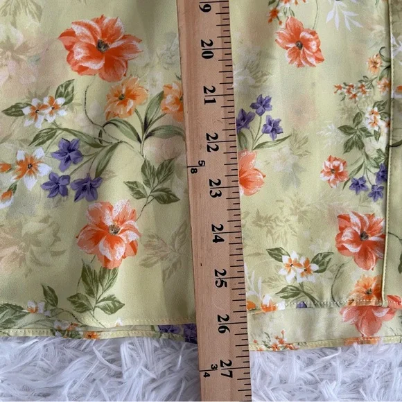 NYDJ Womens Floral Pintuck Blouse Size Large Yellow 3/4 Sleeve V Neck Pullover - Picture 8 of 9